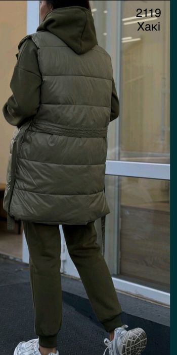 Костюм трійка ,костюм і жилетка осінь є заміриL