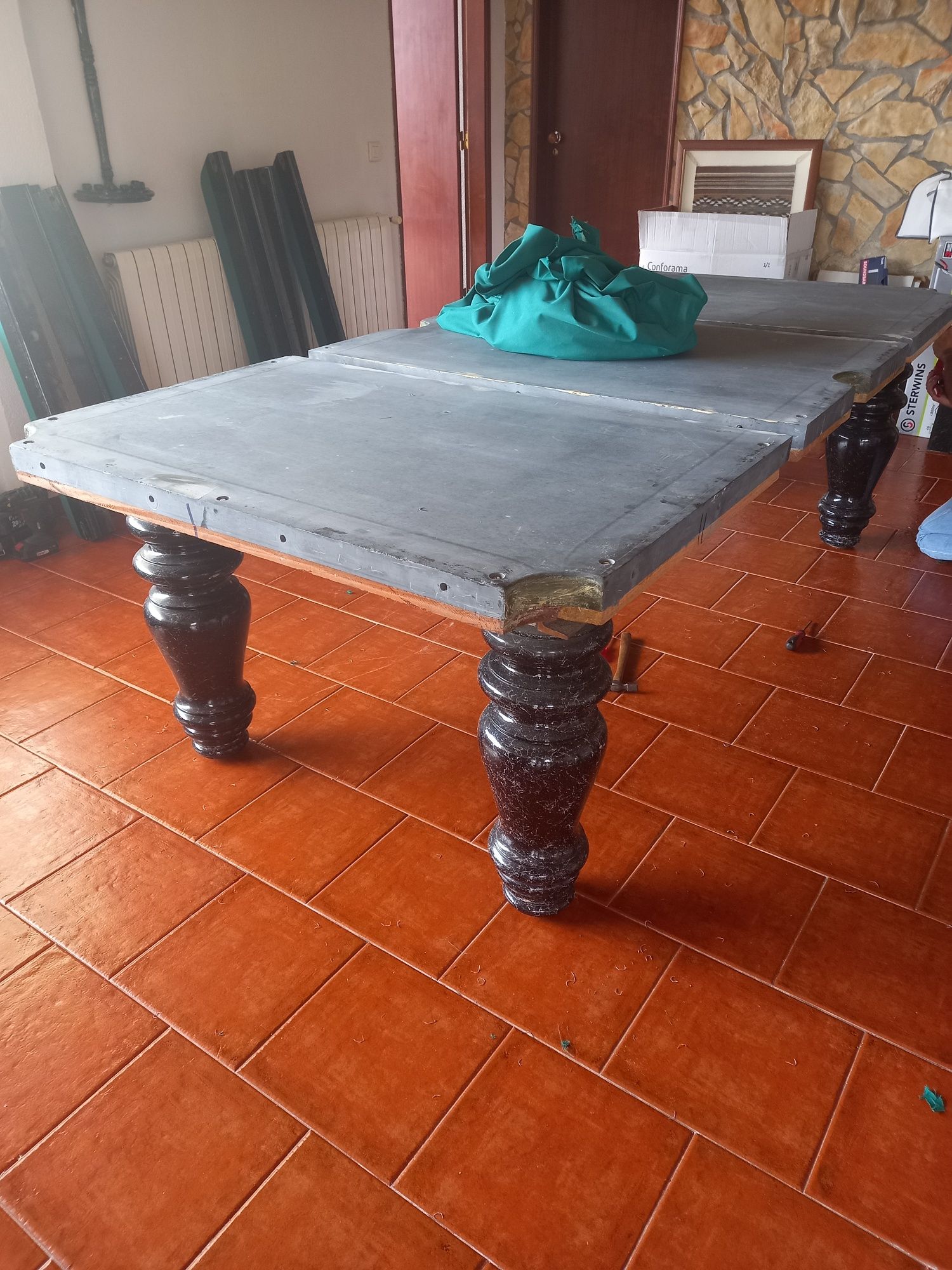Mesa de snooker com lacagem