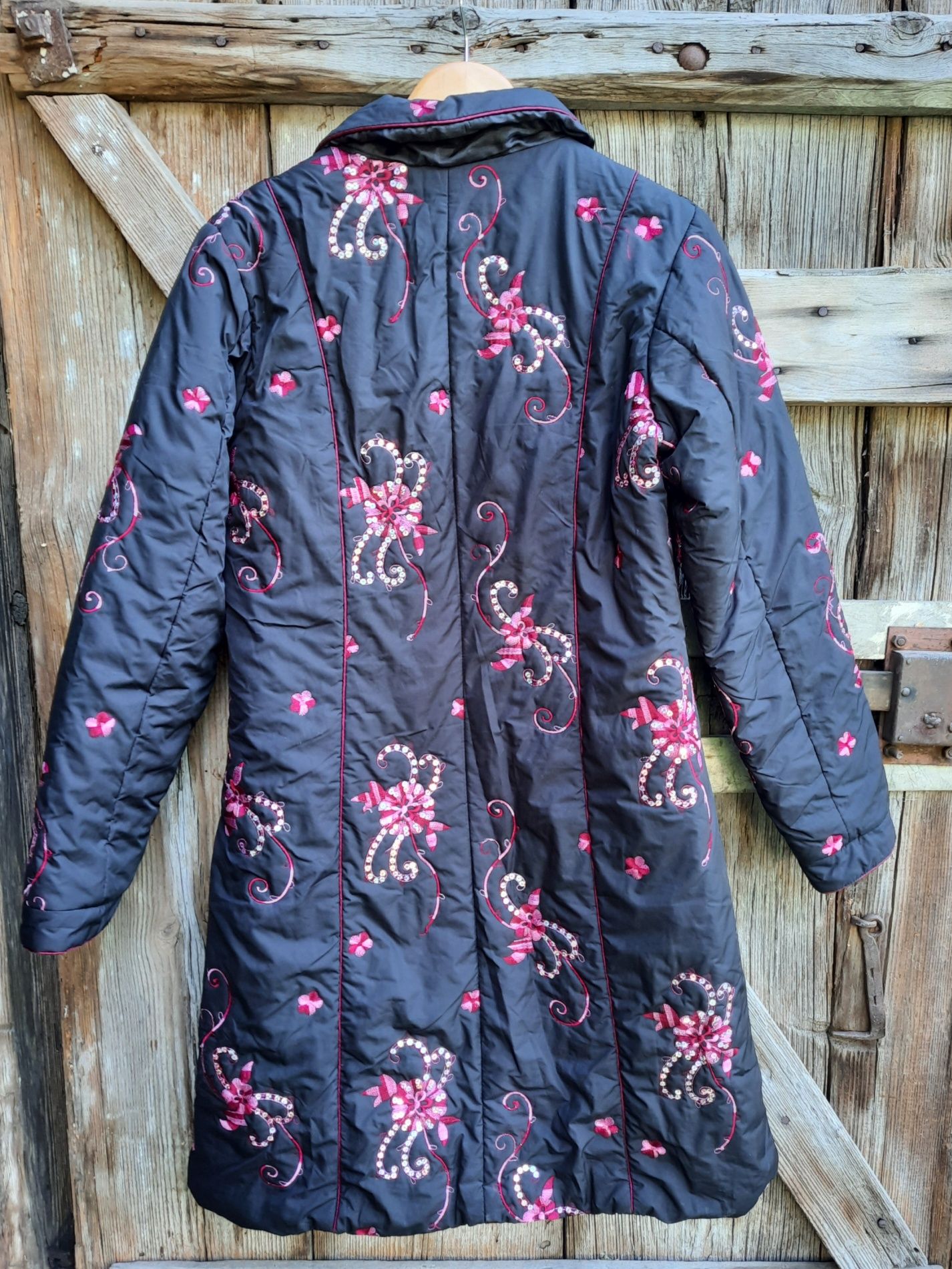 Płaszcz czarny fioletowy puchowy długi cekiny vintage Zara XL 42