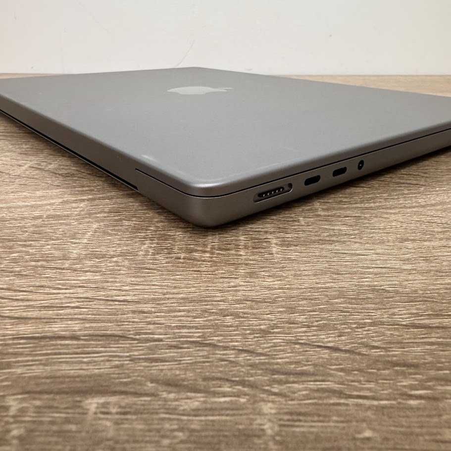 Macbook Pro 14" 2023 M2 Pro/32Gb DDR5/SSD 1000Gb акб:100% (код: M0651)