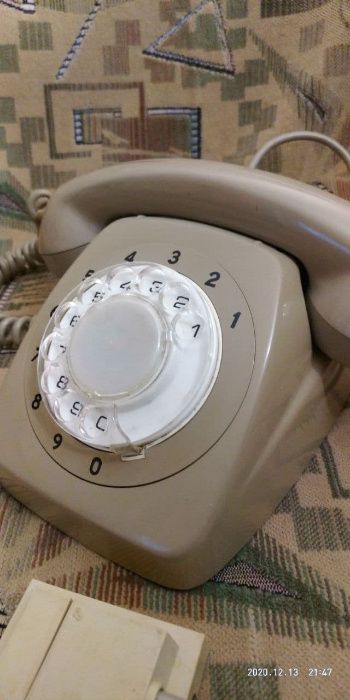 Стационарный дисковый телефон TELECOM