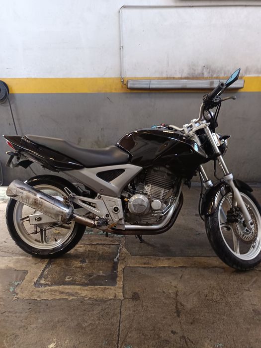 Honda CBF 250 ano 2004