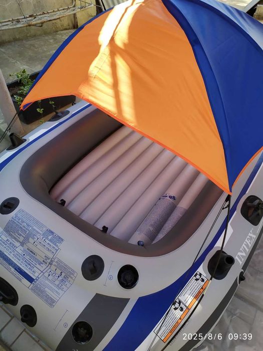 Лодка надувная INTEX EXCURSION 5 с тентом.