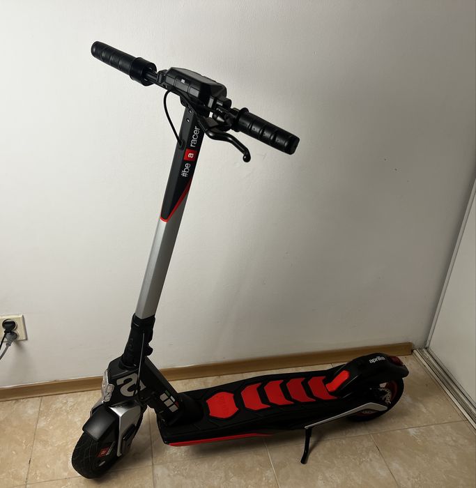 Hulajnoga elektryczna APRILIA ESR1