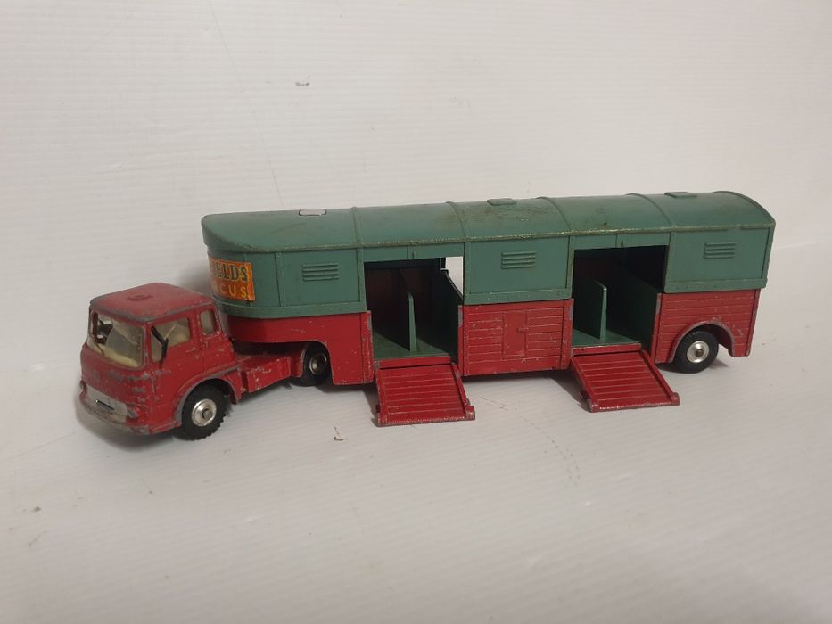 Camião Bedford Transporte de Animais da Corgi Mager Toys