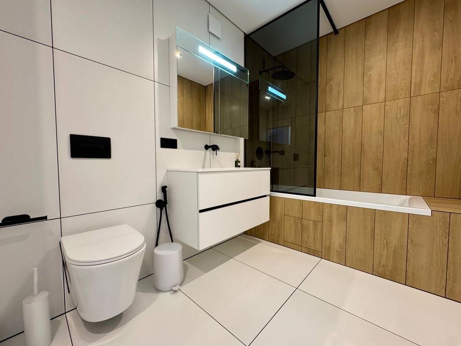 Стильна 2к квартира з якісним ремонтом у найбажанішому районі міста