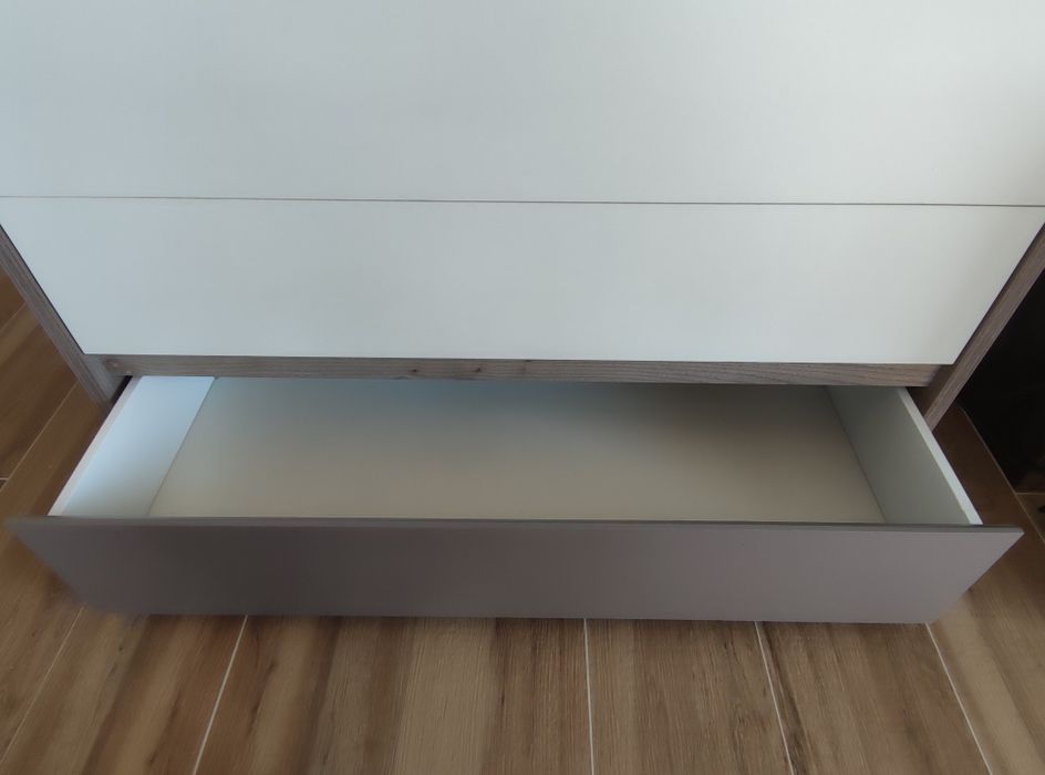 Komoda z 4 szufladami