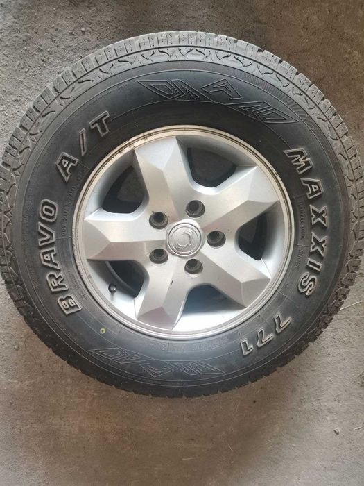 Продам комплект гуми Maxxis AT-771 245/75 R16