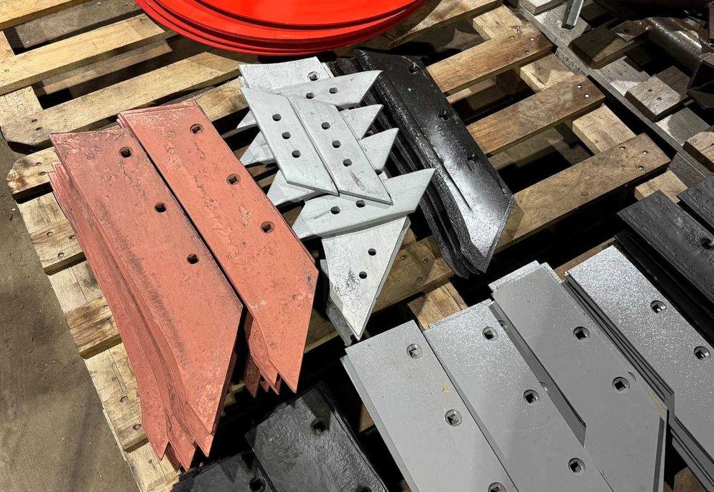 леміш,лемех,відвал,отвал плуга Польща 25,30 БОР ОРИГІНАЛ запчастини!