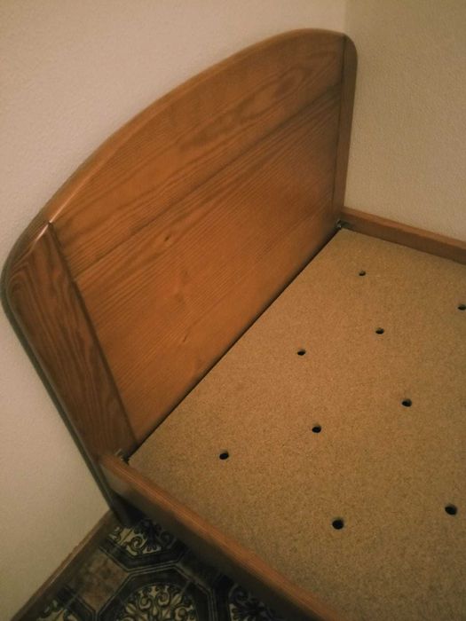 Cama solteiro pinho mel 190x90cm (sem colchão