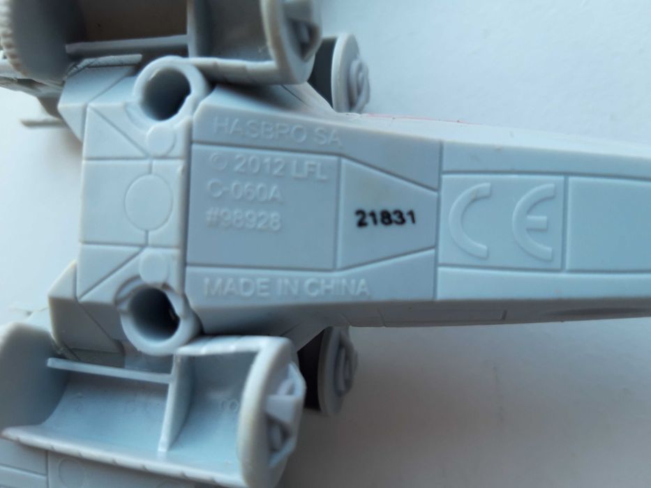 Nave espacial X-WING da Star Wars