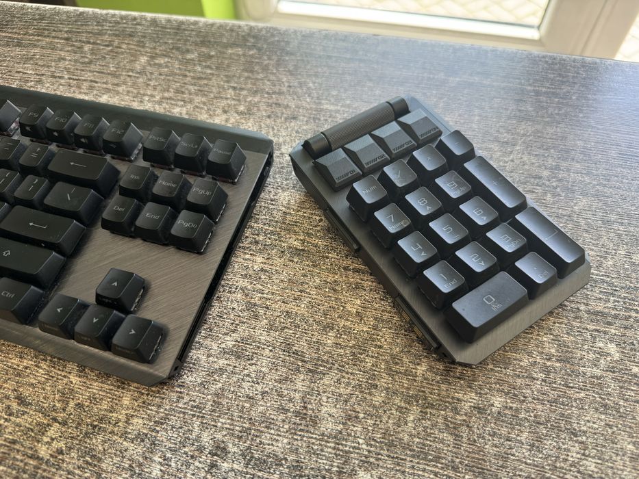 Bezprzewodowa Klawiatura Gamingowa Asus ROG Claymore II