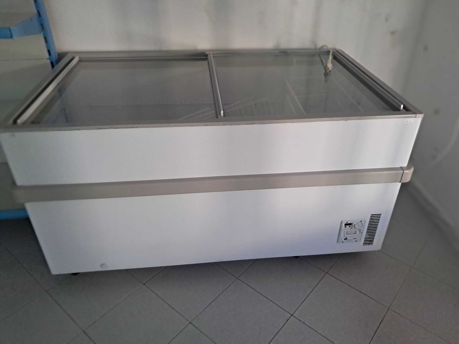 Arcas congeldoras e vitrines