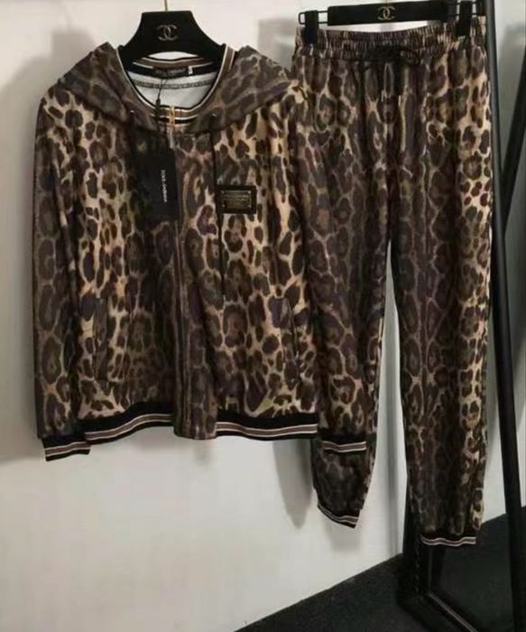 Костюм с штанами dolce
