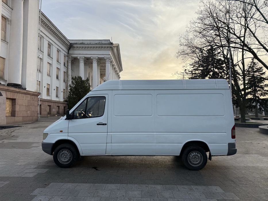 Mercedes Sprinter208D