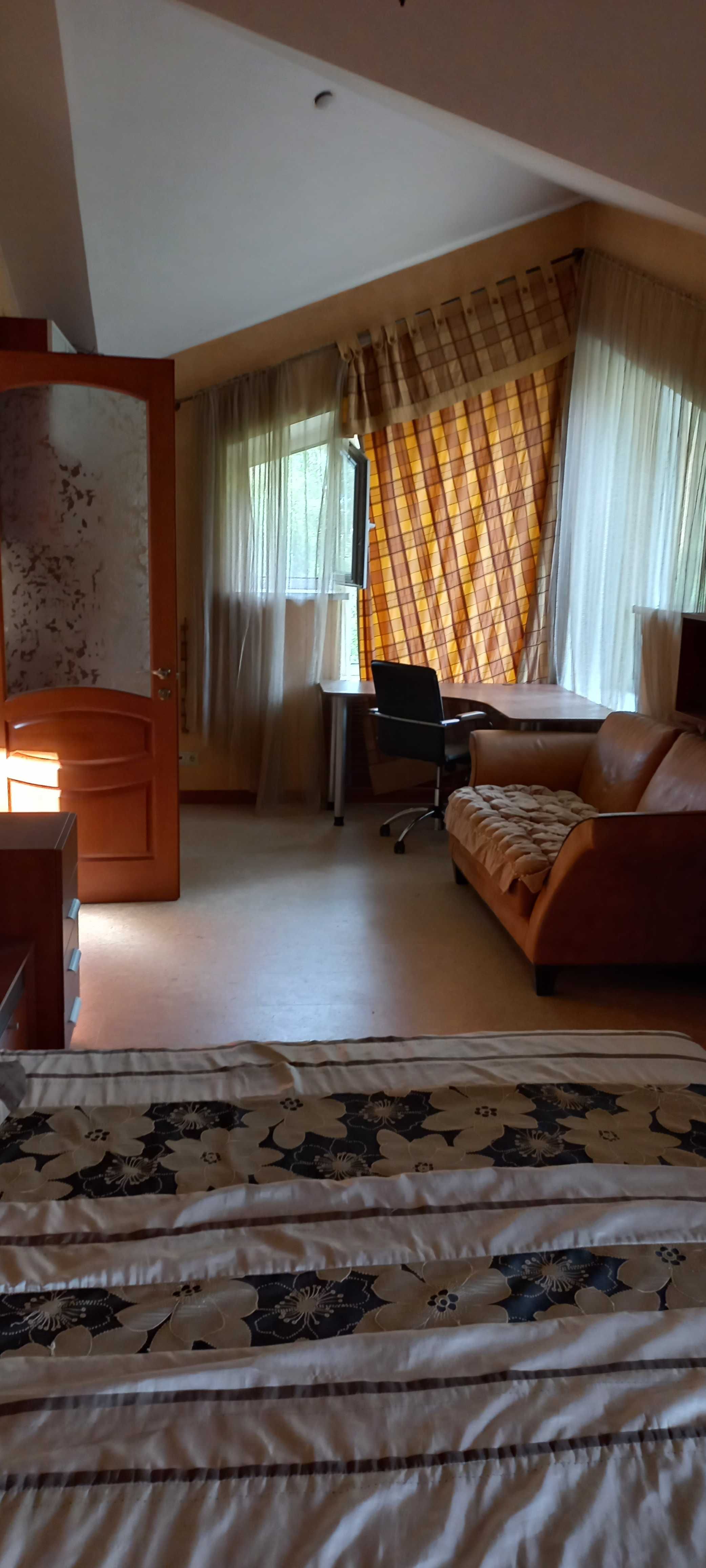 Продам домоволодіння  в с. Романків, 700 м2, 45 соток