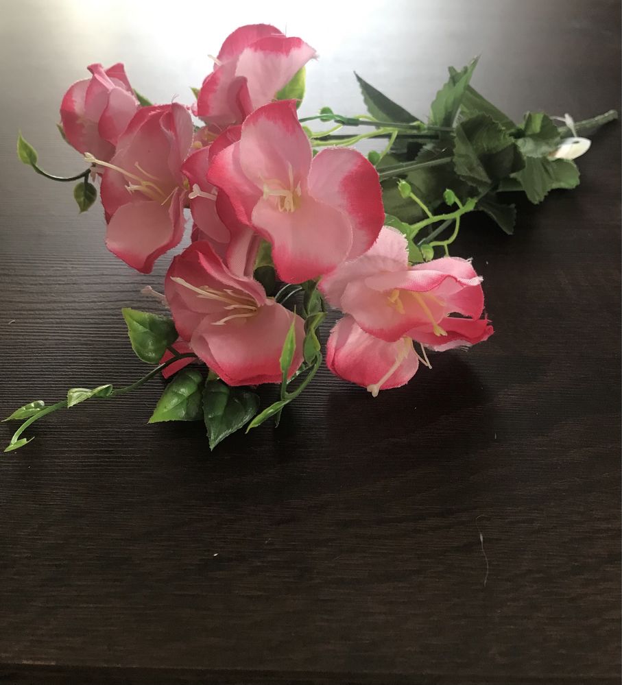 Bukiet sztucznych kwiatków 048tknkw