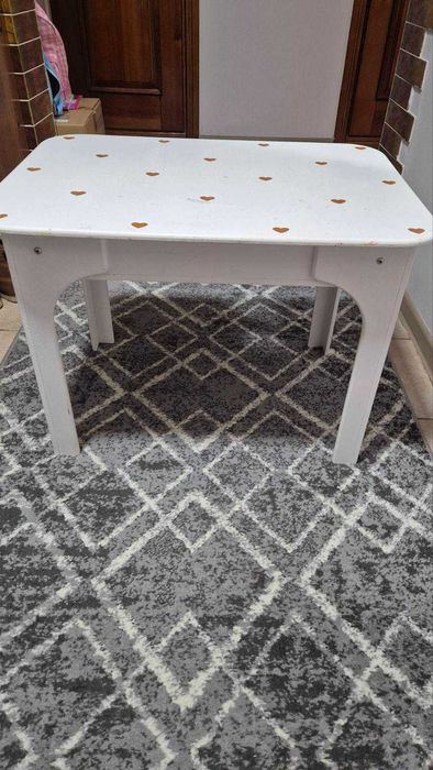 Продам стіл дитячий з стільчиком