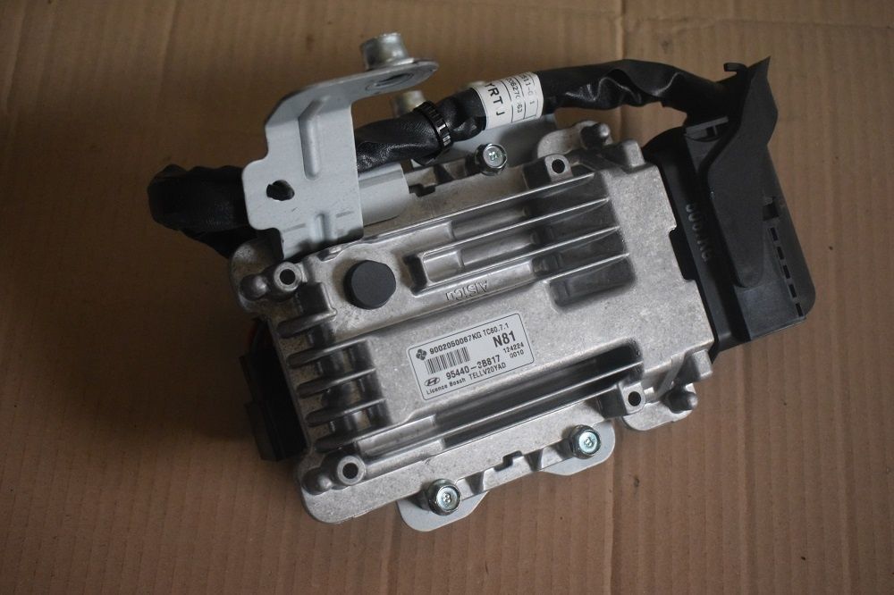 sterownik skrzyni biegów HYUNDAI IX35 2.0 CRDI 13r.AUTOMAT.95440-3B817