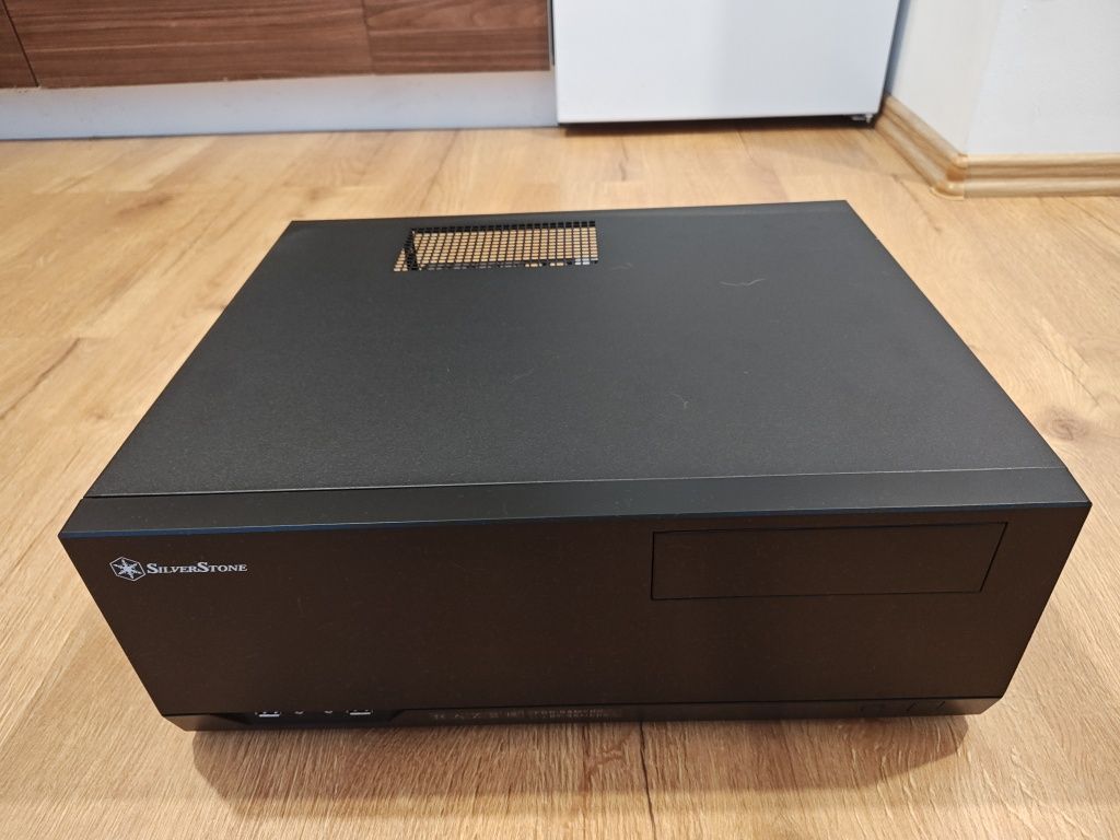 Obudowa SilverStone GD09 HTPC + 5 wentylatorów