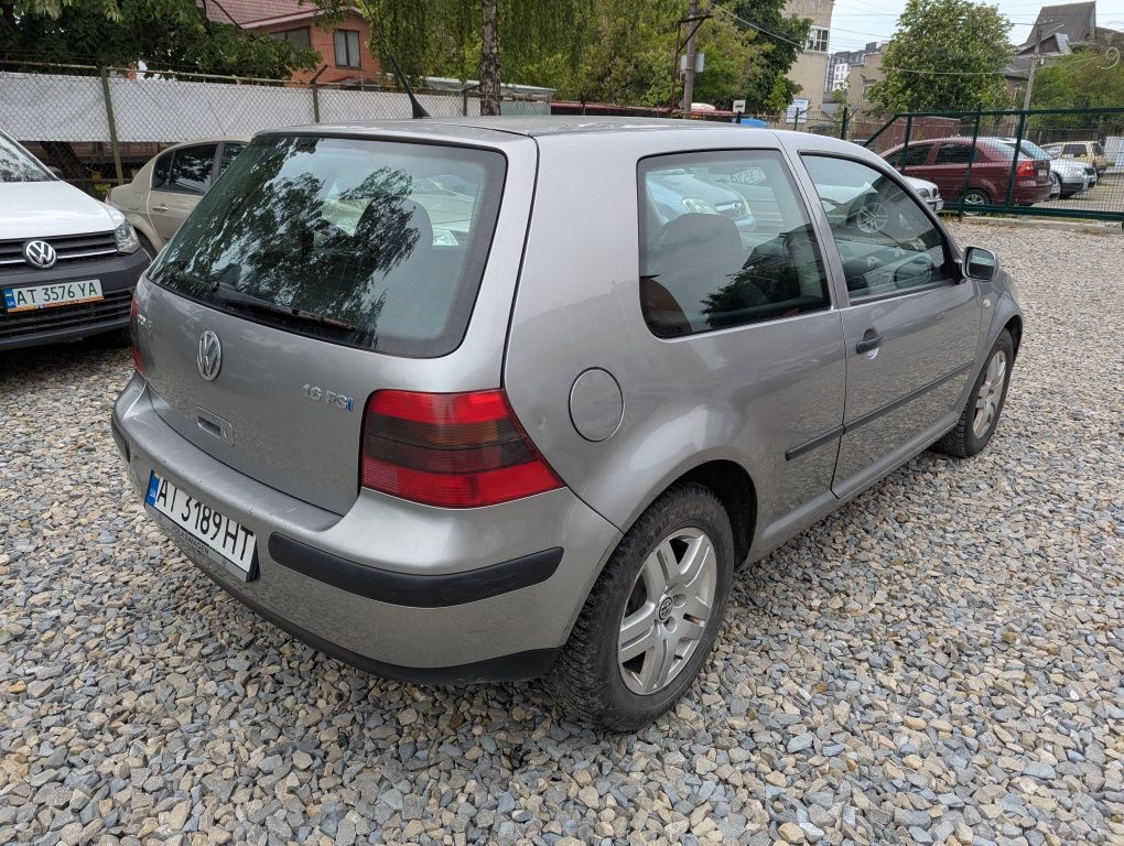 Volkswagen Golf 2002