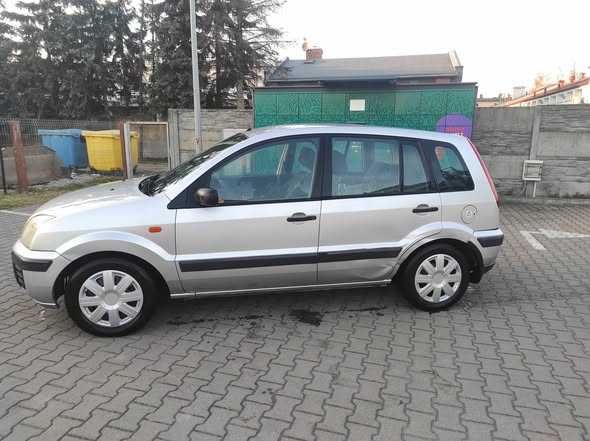 Sprzedaż samochódu
Ford Fusion 2006