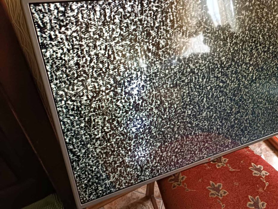 Телевізор LG 42 дюйми