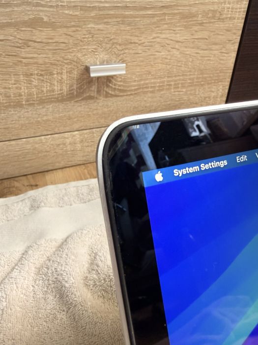 Apple MacBook Pro 15 Mid 2015 i7 AMD R9 M370X 16GB 512GB SSD