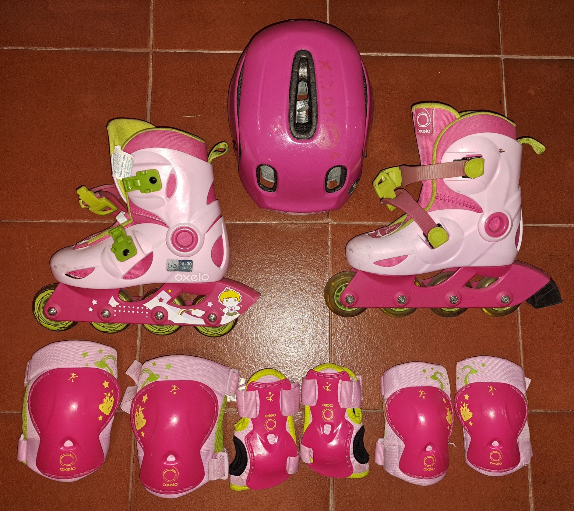 Patins + Capacete + Protecções (Criança / Menina)