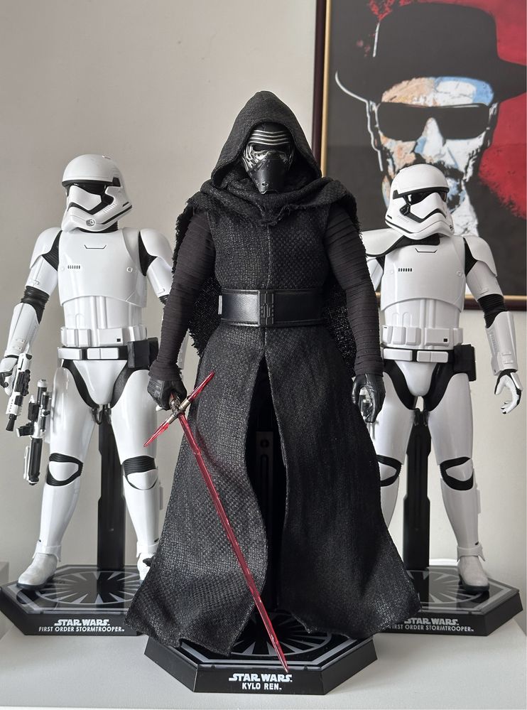 Фигурка Hot Toys MMS320 1/6 Star Wars Kylo Ren