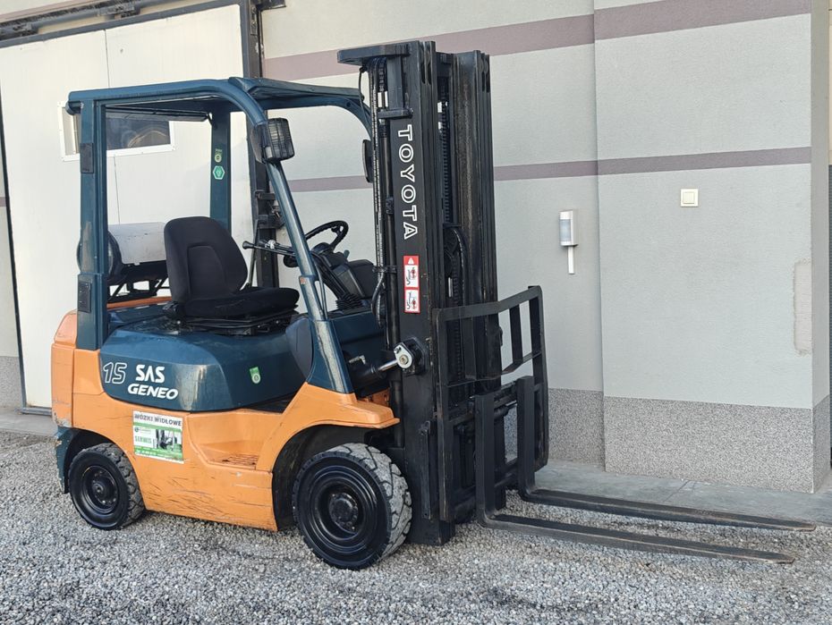 Wózek widłowy Toyota 7FG15 Lpg Triplex Wolny Skok udt 01.26 8tys mtg