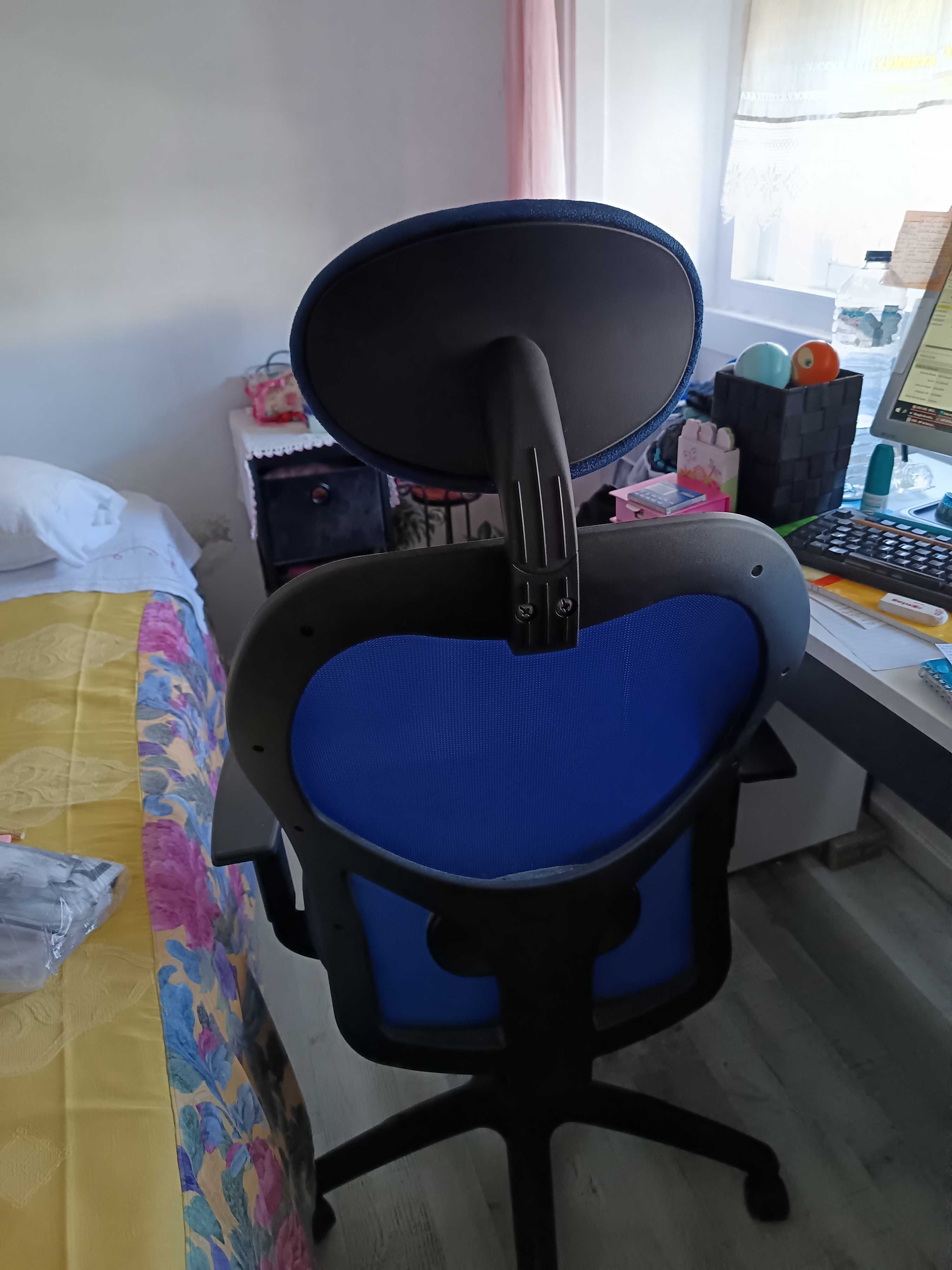 Cadeira de escritório em bom estado