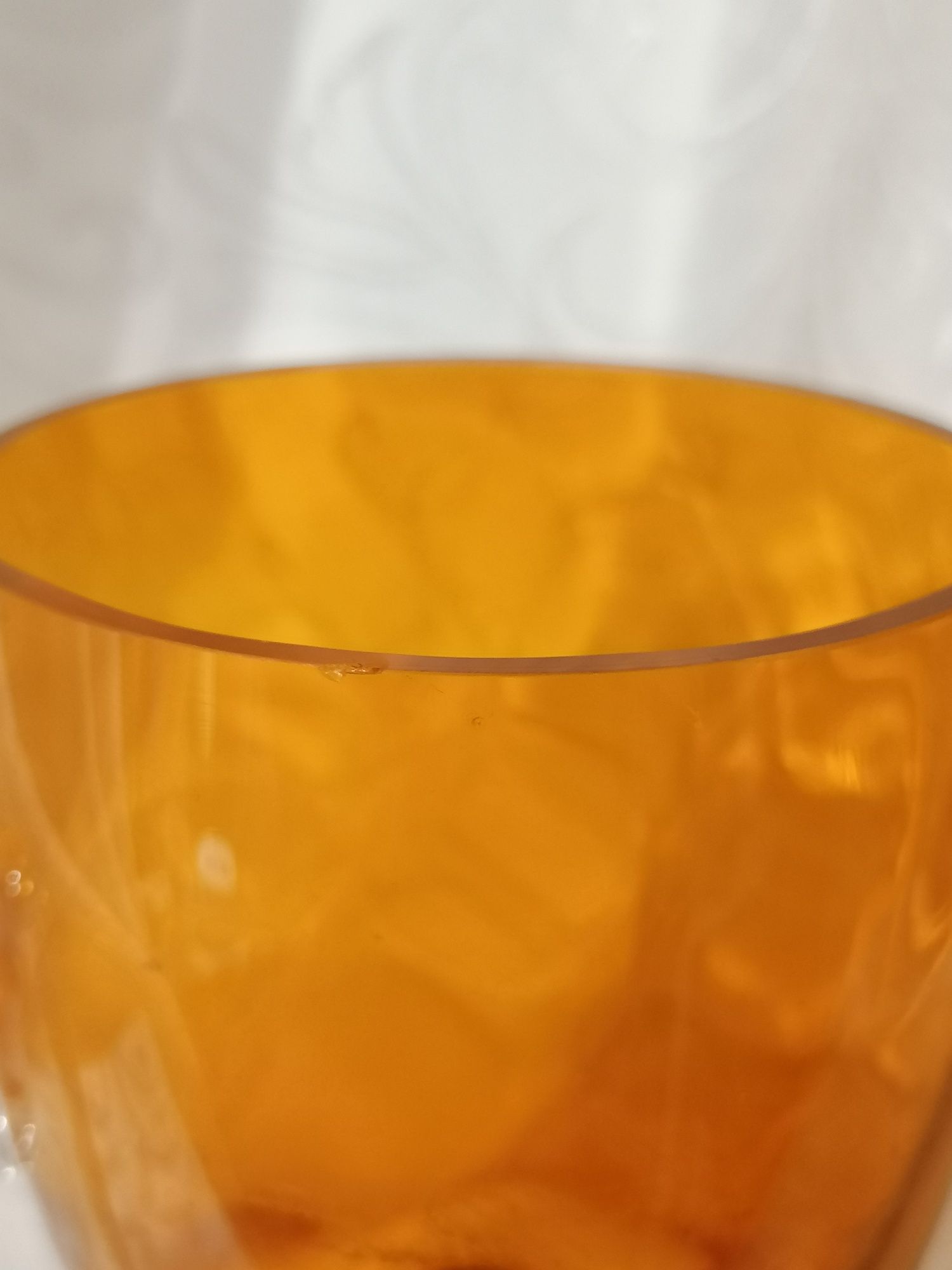 Ładny szklany pomarańczowy kufel polecam