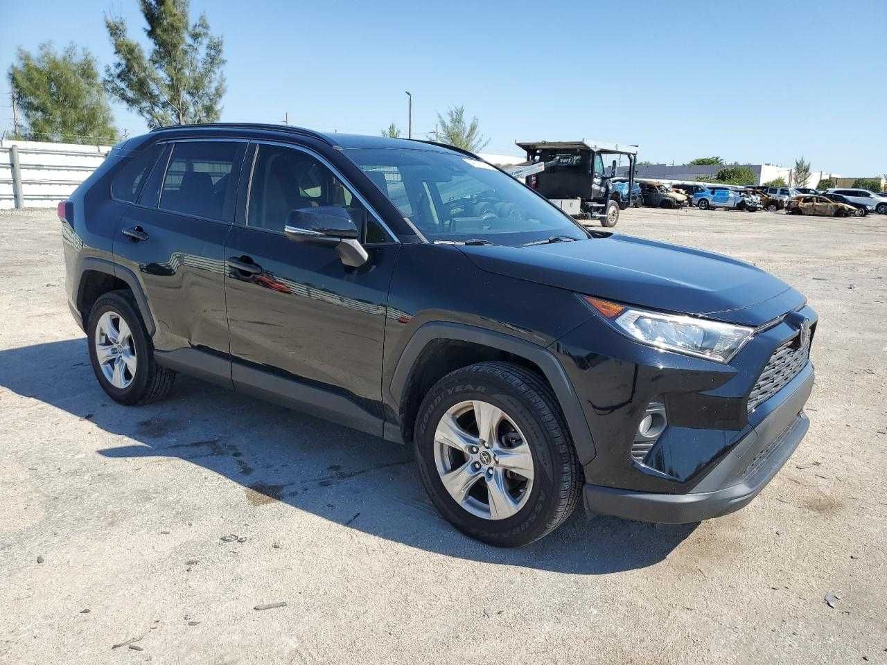 Toyota RAV4 XLE 2019 Hot price