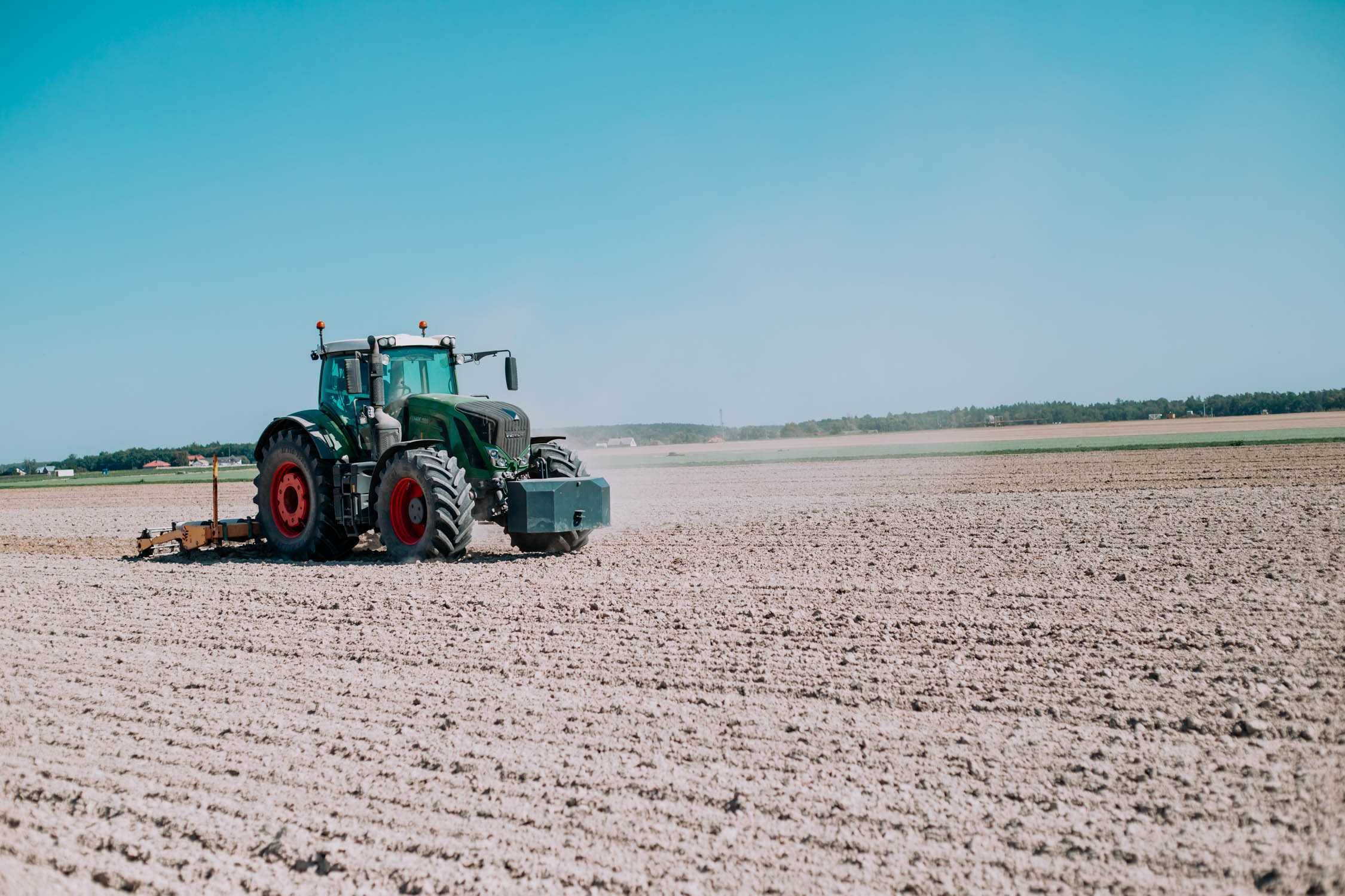 Wynajem ciągnika rolniczego Fendt/John Deere/Massey Ferguson