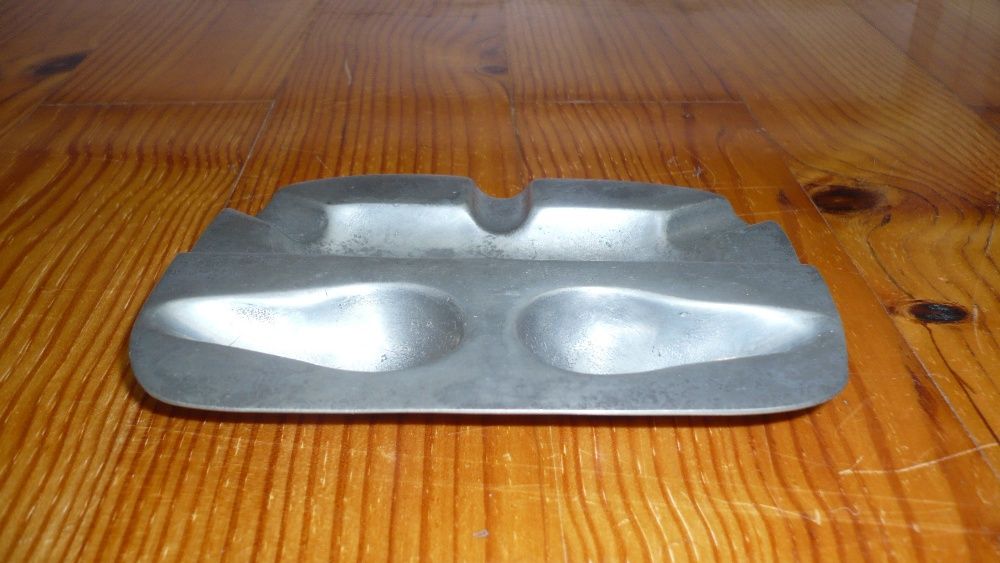 Cinzeiro em Estanho Fino - Antigo