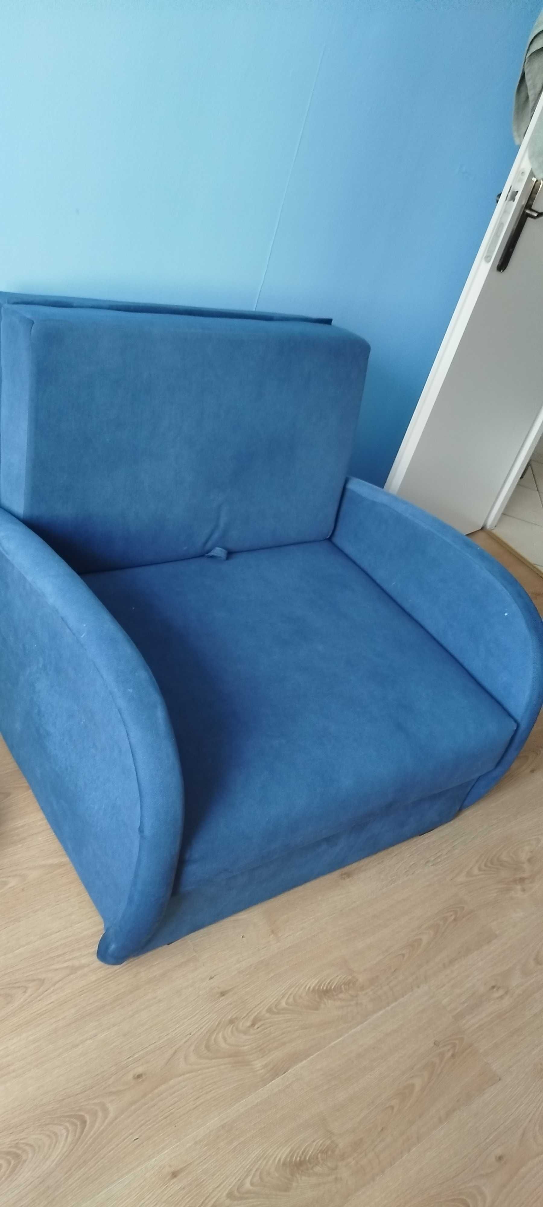 sofa jednoosobowa, młodzieżowa, do spania. Z pojemnikiem na pościel