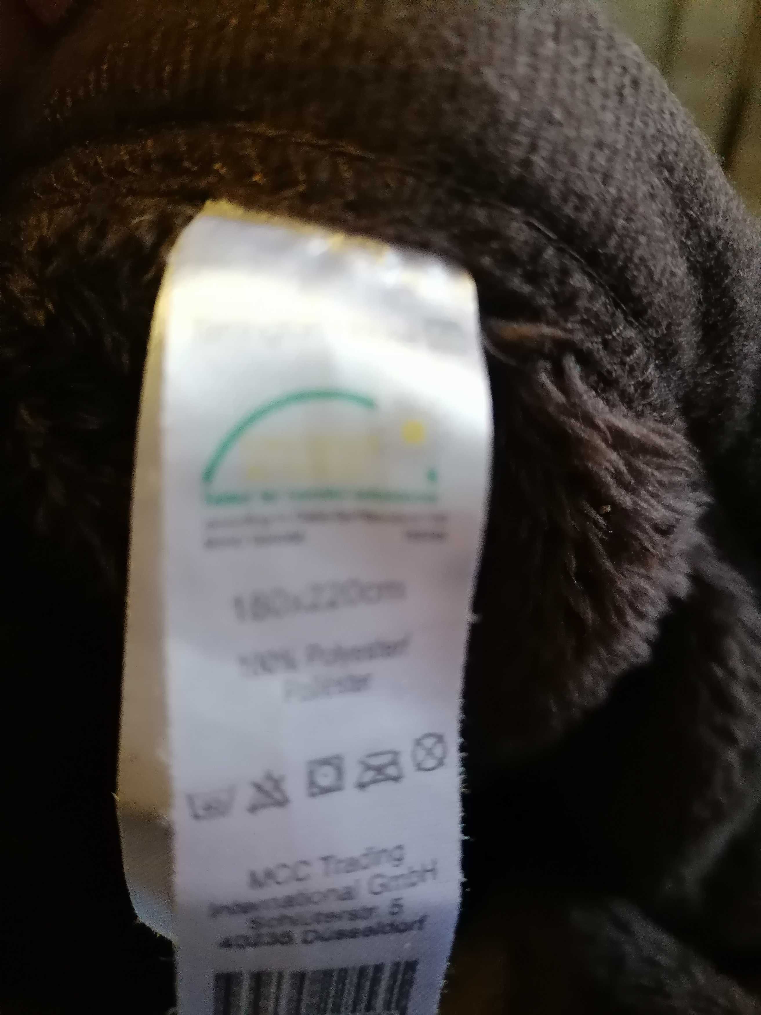 Koc, narzuta w kolorze ciemny brąz
