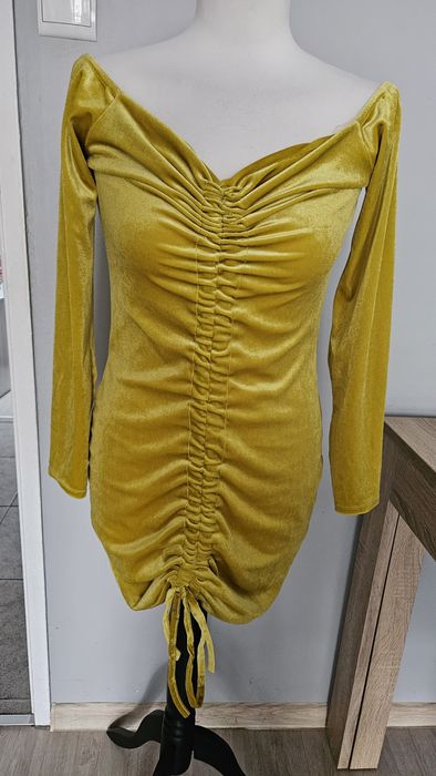 Sukienka krótka welurowa marszczona S/M