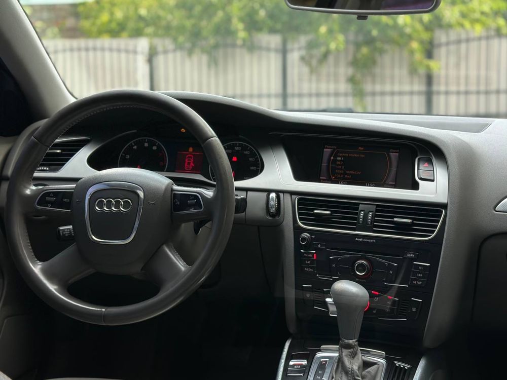 Продам Audi A4B8 quattro