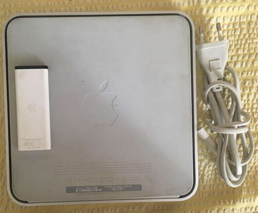 Apple TV 1 geração - 160Gb Modelo A1218 e comando