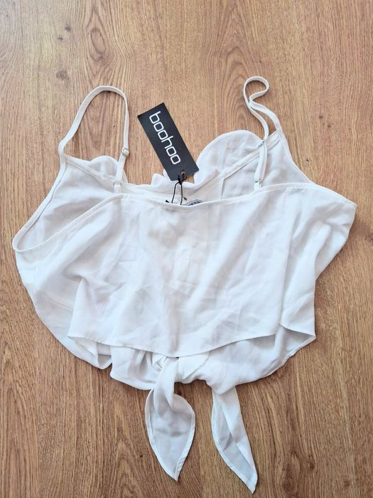 Новий білий жіночий топ boohoo