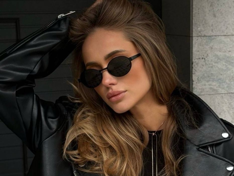 Сонцезахисні окуляри в стилі SAINT LAURENT