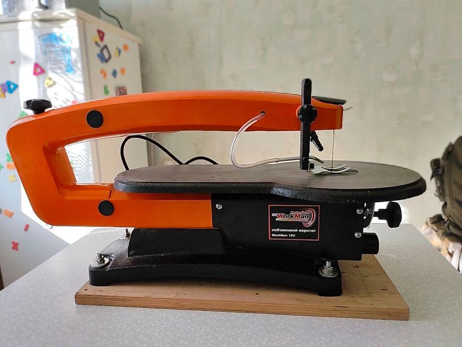 Лобзиковий верстат WorkMan 18V