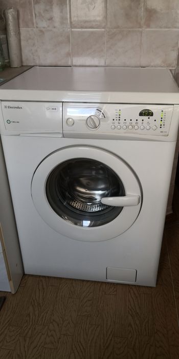 Стиральная машинка Electrolux EWS 1030