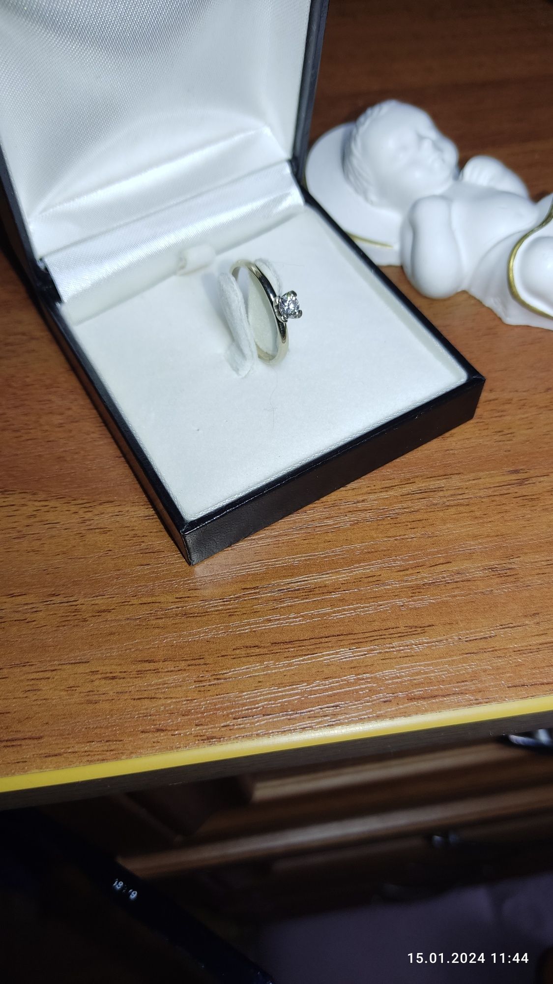 Кольцо с бриллиантом. Белое золото 585°. Размер 17,5