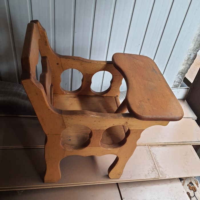 Дитячій стілець, натуральне дерево