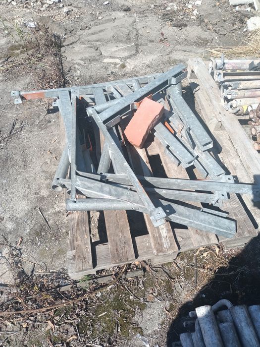 Rusztowanie elewacyjne części/ elementy Płock