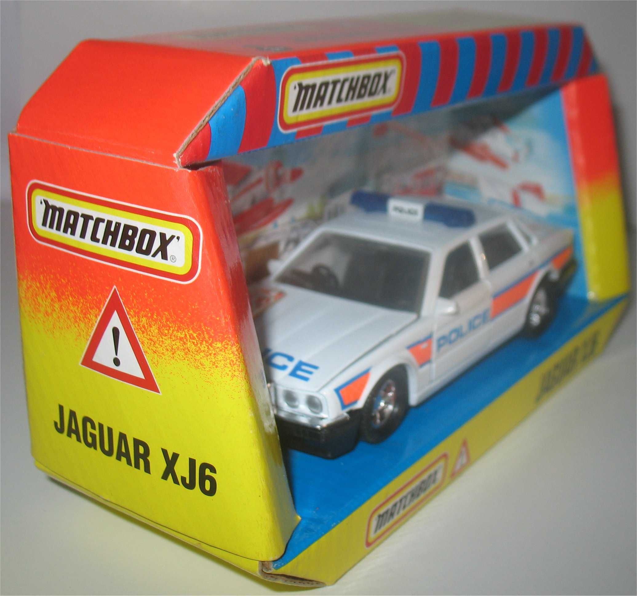 Matchbox - Jaguar XJ6 - Policia Inglesa (1994)