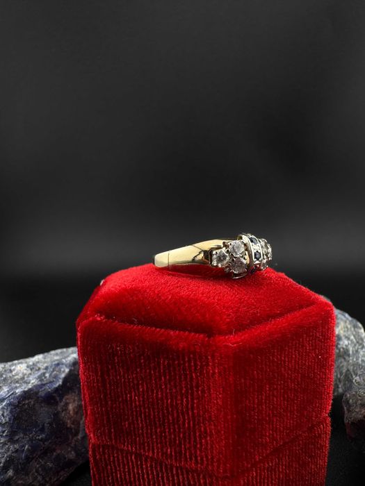 Złoty Pierścionek Wykładany Cyrkoniami | JAK NOWY | 585 | 3.40g